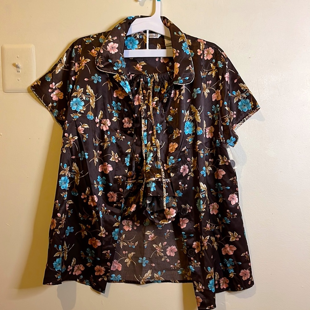 Two piece Pajamas satin for women M size - Picture 6 of 14